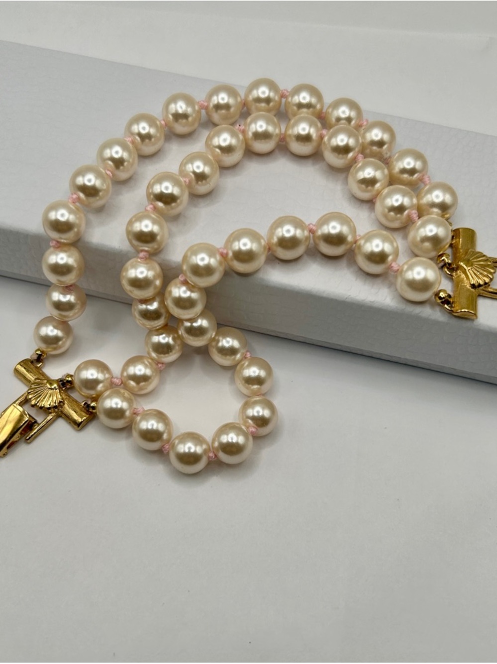 1980’s Richelieu Pink Pearl 10mm Triple Strand Bracelet 10k Gold Clasp - Picture 16 of 16